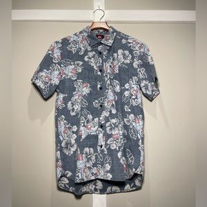 QUICKSILVER Short-Sleeve Button Up.
